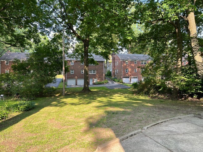 Building Photo - 94 Jennette Dr