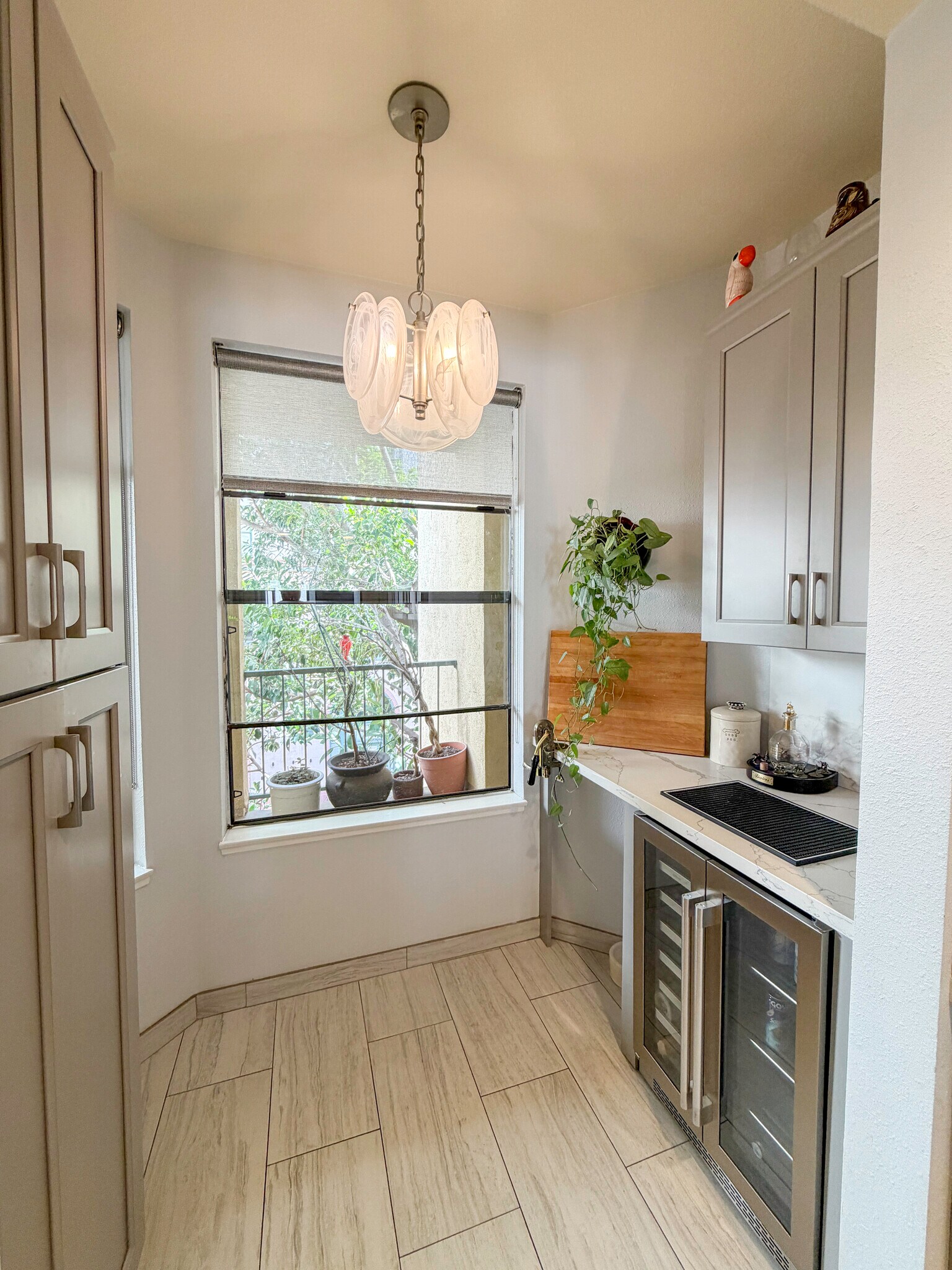 Building Photo - 425 E Ocean Blvd