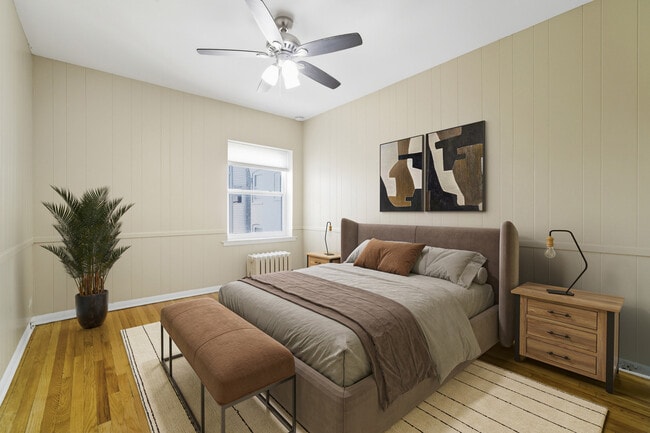 Building Photo - 4831 W Roscoe St