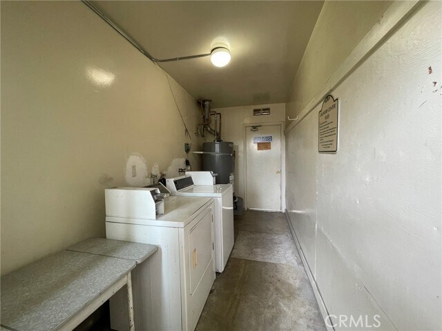 Building Photo - 701 Adlena Dr