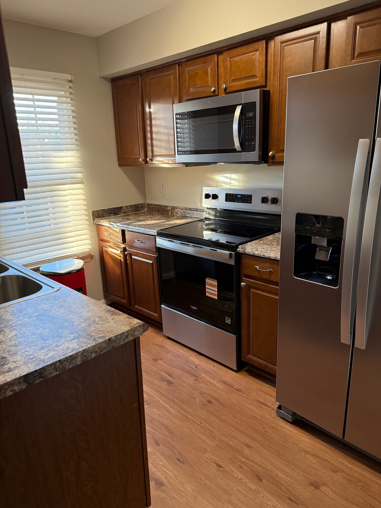 Building Photo - 1414 Deerpond Ln