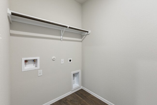 Building Photo - Modern Kyle Home Available for an April Move-In!