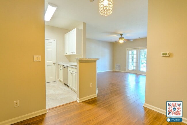 Building Photo - MOVE IN THIS YEAR - FREE MONTH'S RENT IN 1st 90 DAYS!