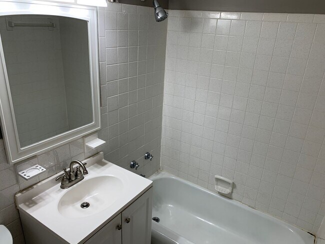 Building Photo - sp184