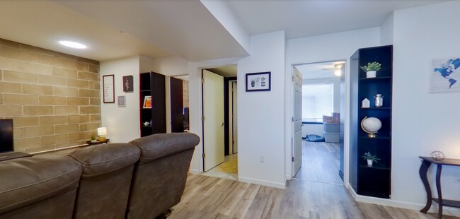 Building Photo - 1116 Moro St