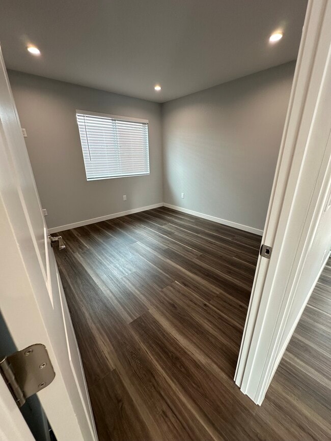 Building Photo - Casa Denver # 2