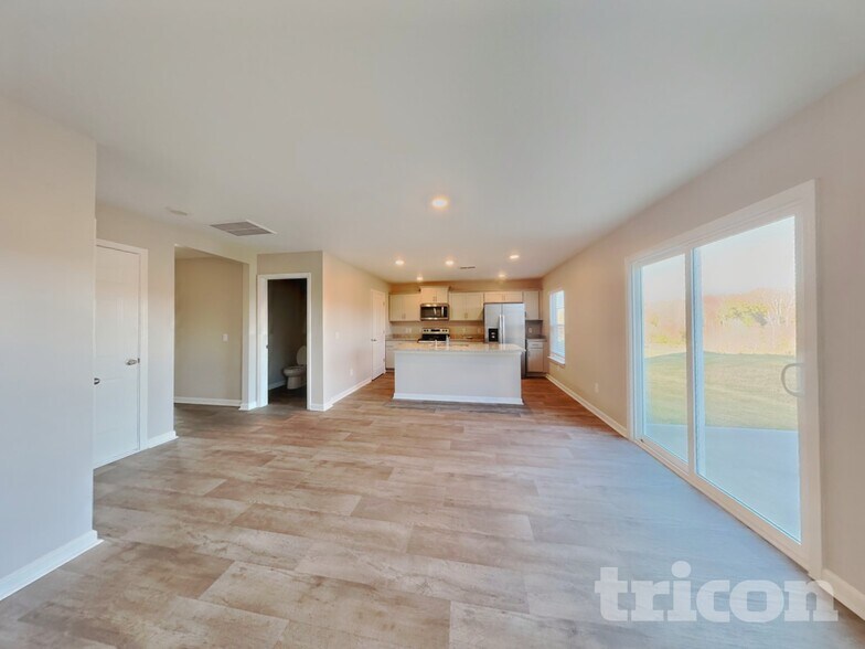 Building Photo - 5235 Ironwood Dr