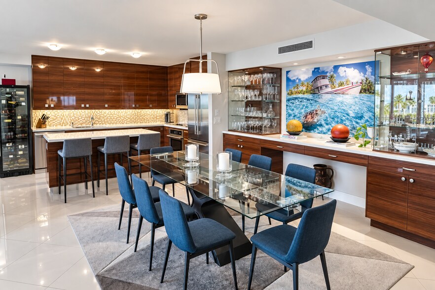 Dining - 2 Grove Isle Dr