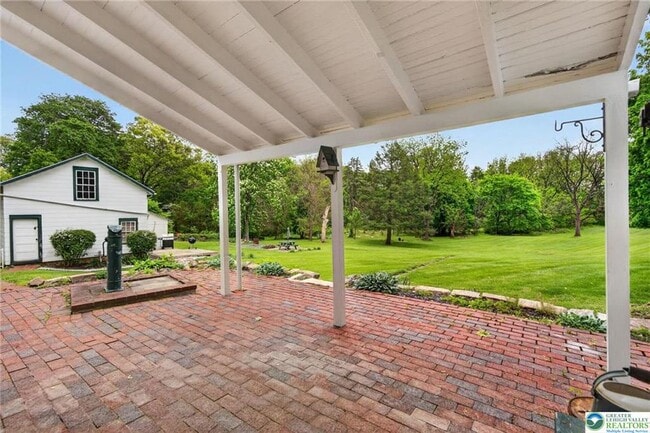 Building Photo - 5686 Cetronia Rd