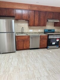 Building Photo - 155 Broadway