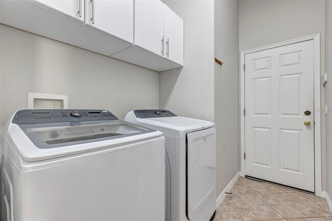 Building Photo - 1816 Cherry Ridge Dr