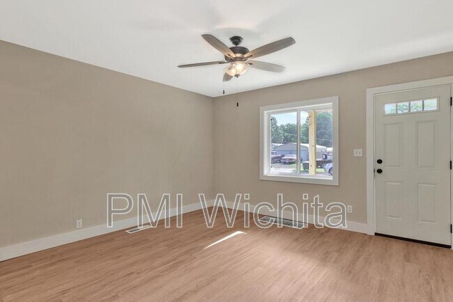 Building Photo - 339 N Joann St