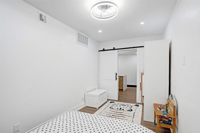 Building Photo - 4250 Galt Ocean Dr