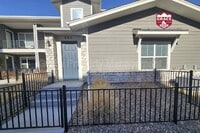 Building Photo - 350 High Point Dr