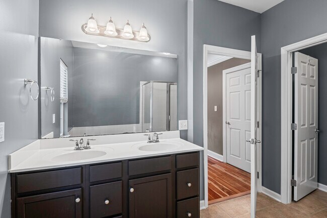 Building Photo - 10777 White Dogwood Dr