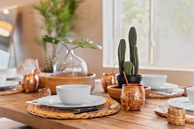 Building Photo - UN-FURNISHED!! 3 Bedroom/ 2Bath in Heart of Scottsdale!!