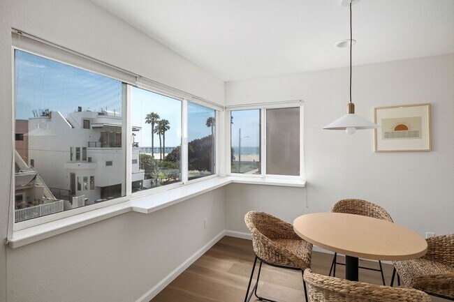 Building Photo - Beachside Retreat - Steps to the Beach!