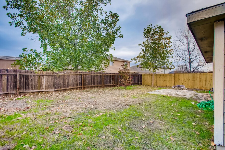 Building Photo - 1628 Coriander Dr