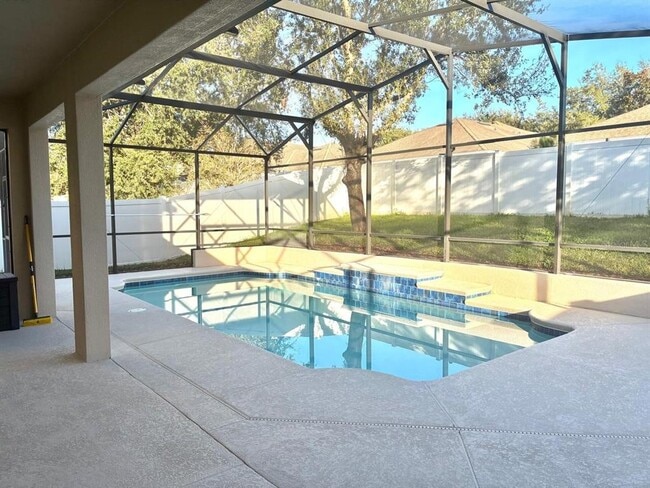 Building Photo - 13225 Charfield St