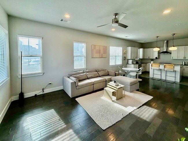 Building Photo - 228 Wimberly St