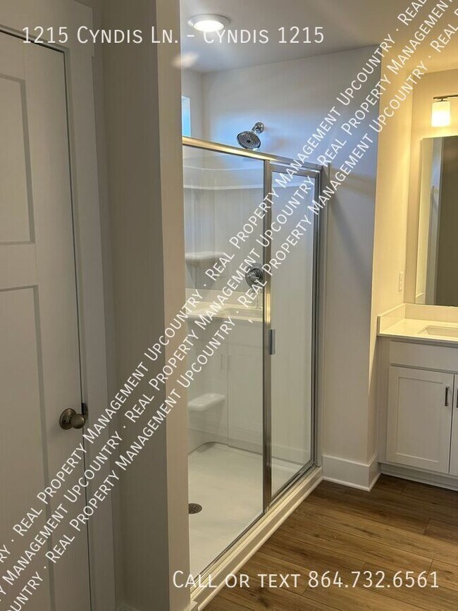 Building Photo - 1215 Cyndis Ln