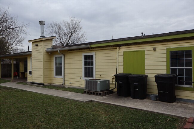 Building Photo - 7975 Booker St