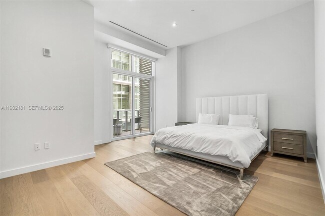 Building Photo - 4701 Meridian Ave