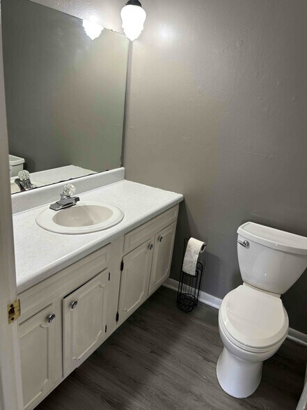 Building Photo - 98 Nebraska Ave