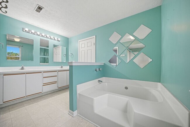 Building Photo - 1474 Millbrook Trail