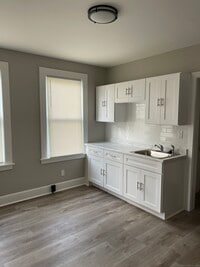 Building Photo - 80 Hazel St