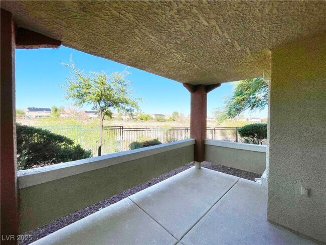 Building Photo - 10820 Amber Ridge Dr