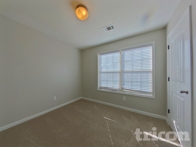 Building Photo - 110 Andrews Ct