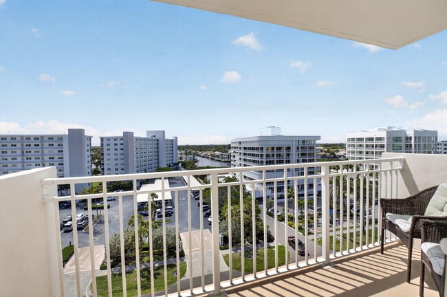 Building Photo - 3215 S Ocean Blvd