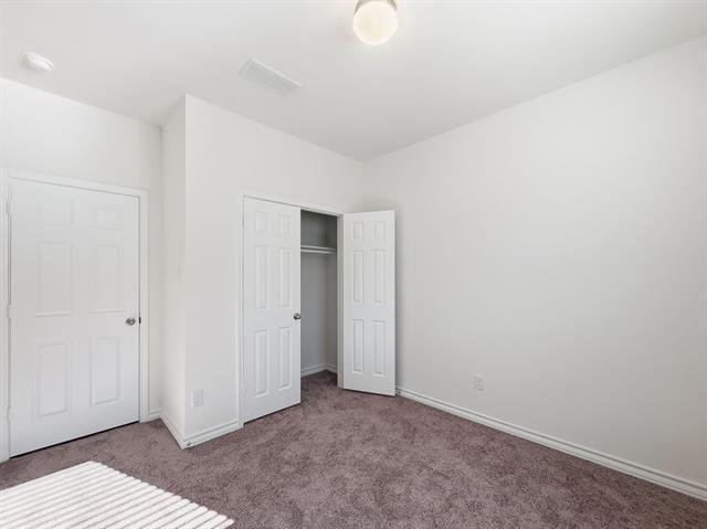 Building Photo - 663 Saxony Dr