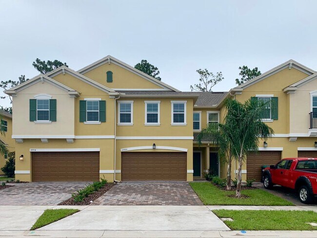 Primary Photo - Beautiful Town house for Rent