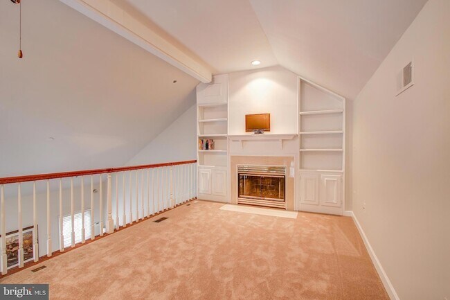 Building Photo - 9700 Whitley Park Pl