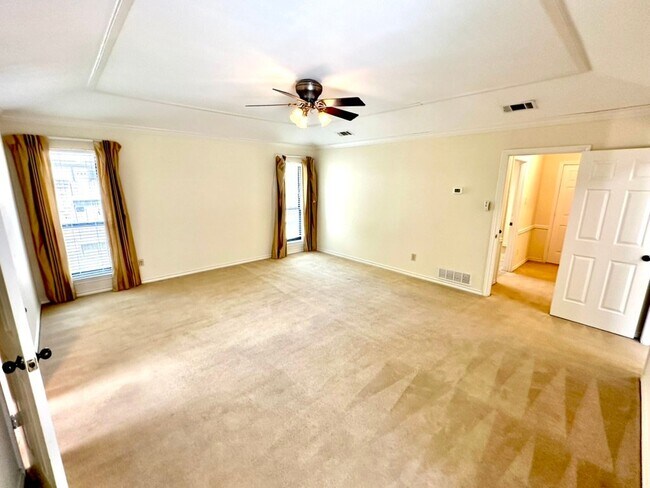 Building Photo - 6513 Elkhurst Dr
