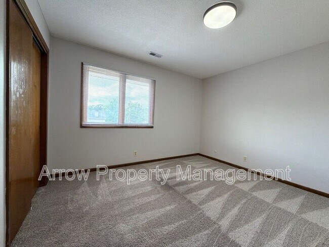 Building Photo - 3831 S 46th St