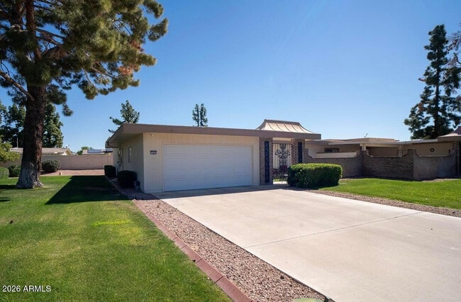Building Photo - 17453 N 106th Ave