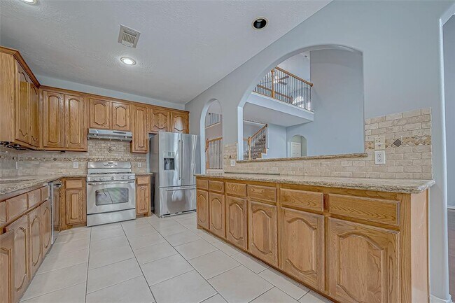 Building Photo - 16523 Pinon Vista Dr