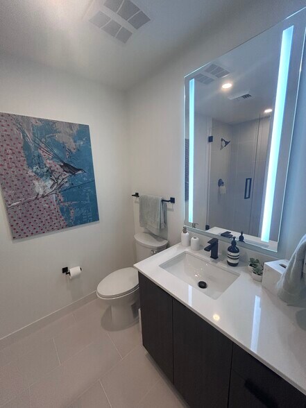 Building Photo - 1940 NW 2nd Ct