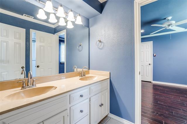 Building Photo - 16020 Chalfont Cir