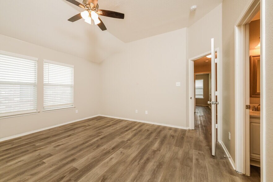 Building Photo - 5412 Beaver Ridge Dr