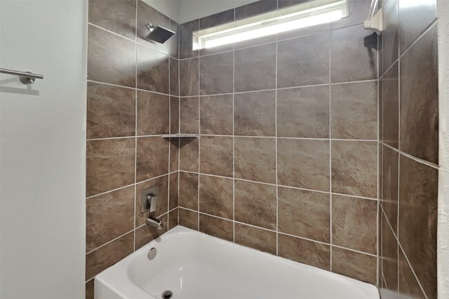Building Photo - 15214 Taos Creek Ct