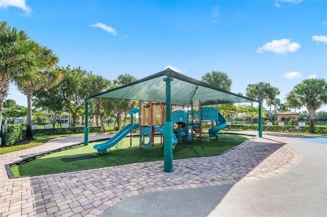 Building Photo - 5851 NW 119th Dr