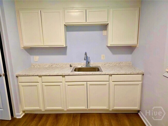 Building Photo - 315 Woodridge Cir
