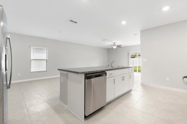 Building Photo - LIKE NEW Home For Rent in Touchstone!