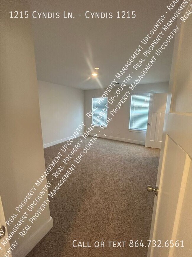 Building Photo - 1215 Cyndis Ln