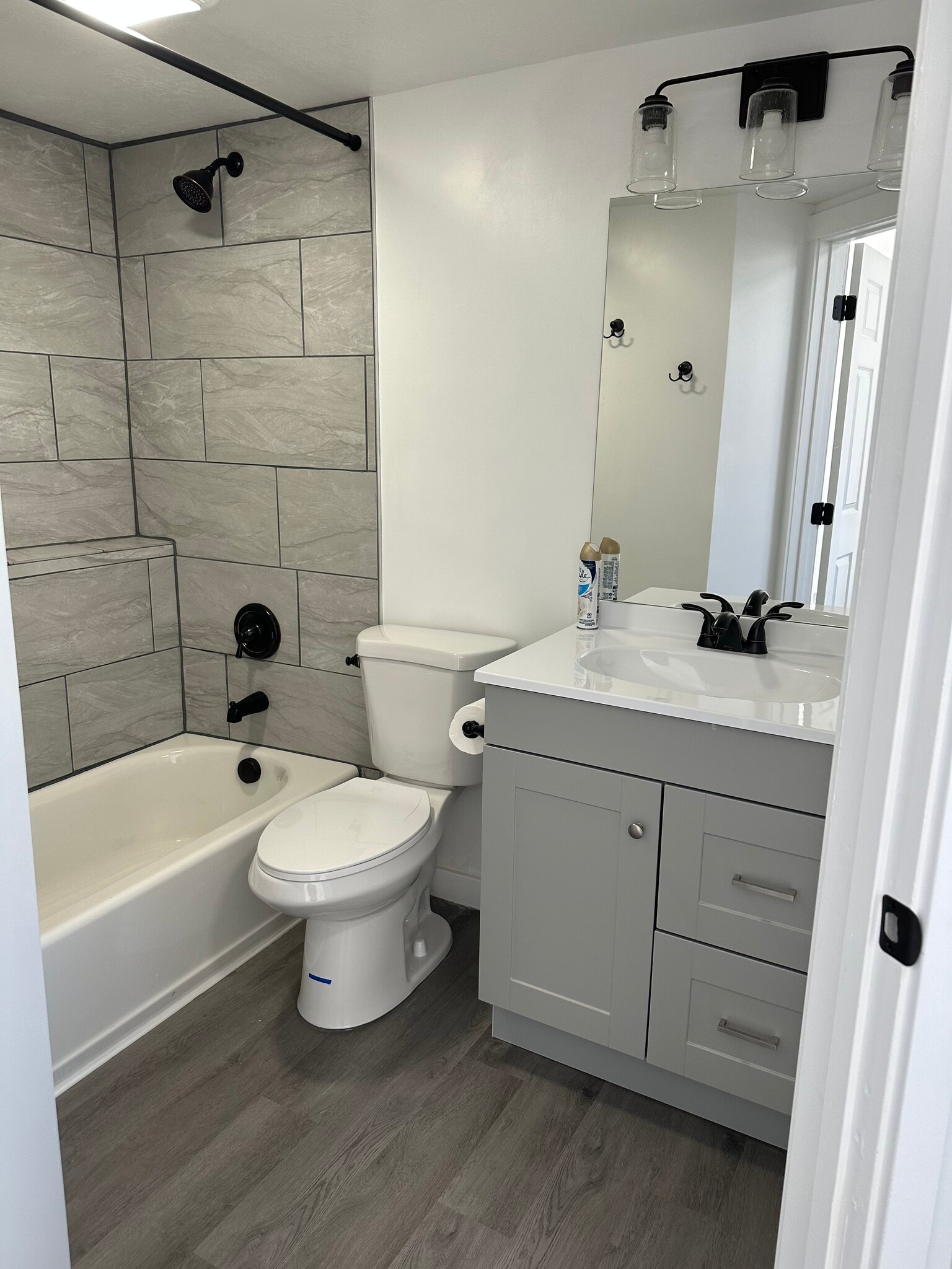 Building Photo - 614 N 550 E