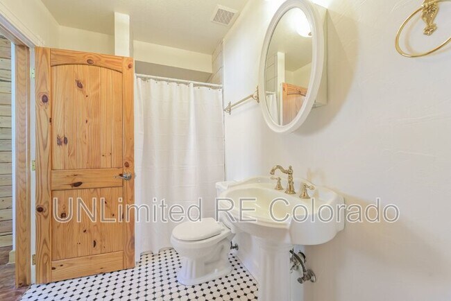 Building Photo - 5846 Flintwood Rd